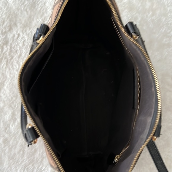 Burberry Salisburry Shoulder Tote w/ nova check (additional pics) - Picture 14 of 15